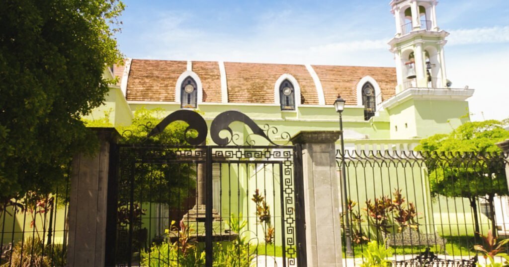 Parroquia de la Santa Cruz de Zacate en Tepic